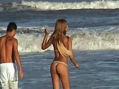 Draußen wird die Transenlady hardcore gebumst