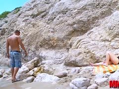 Touristin lässt sich von einem Fremden vögeln